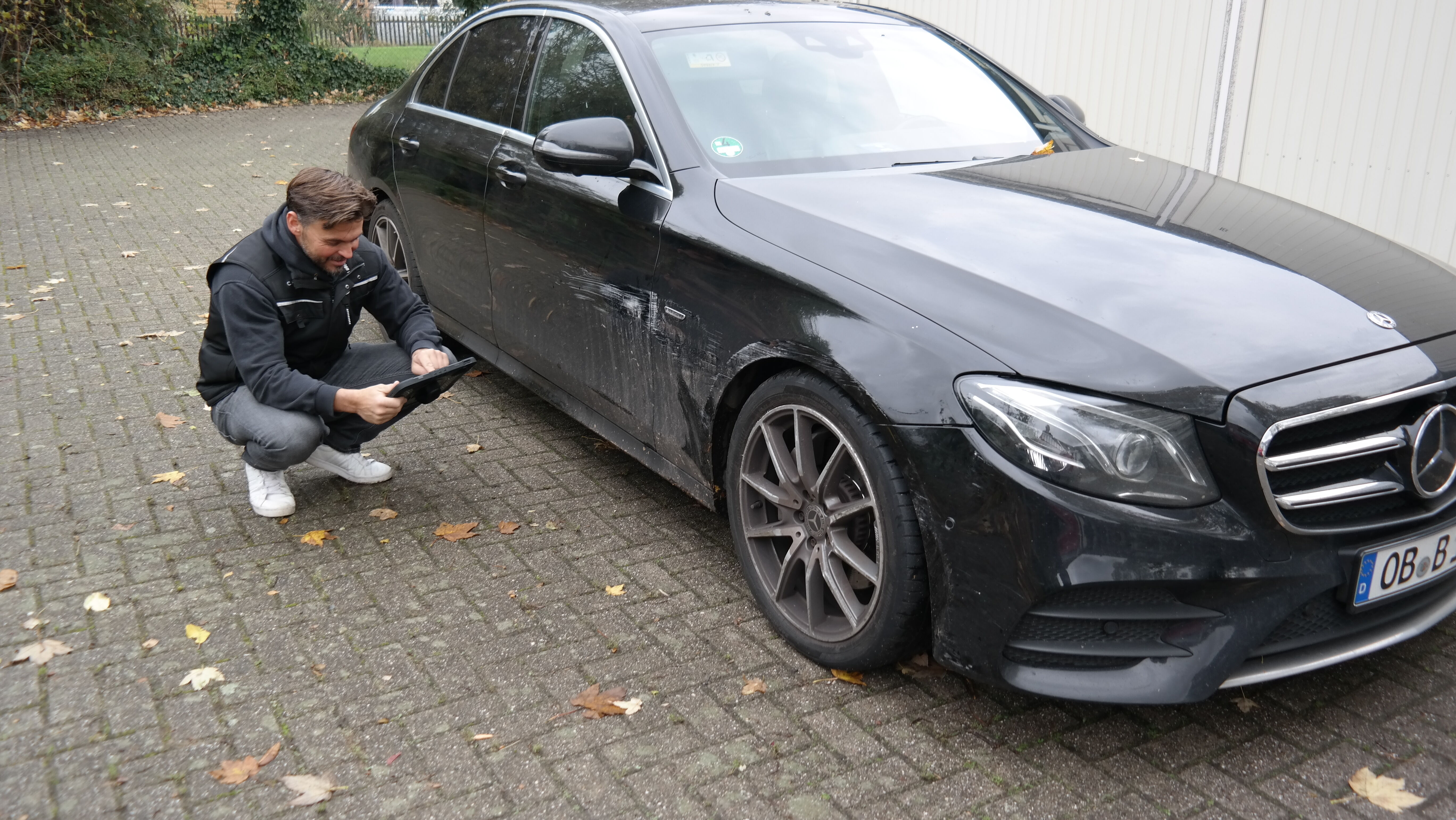 Kfz Gutachter Oberhausen - Unfallschaden Begutachtung nach Verkehrsunfall durch zertifizierten Kfz Sachverständigen